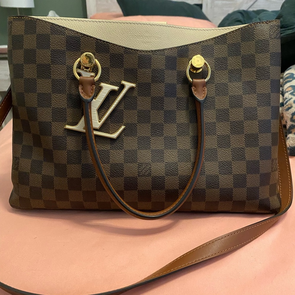 LV Riverside Crème